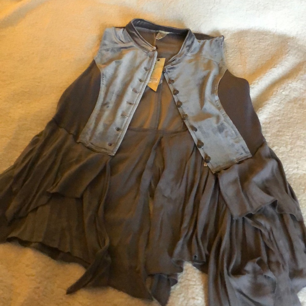 Cardigan - Picture 2 of 4